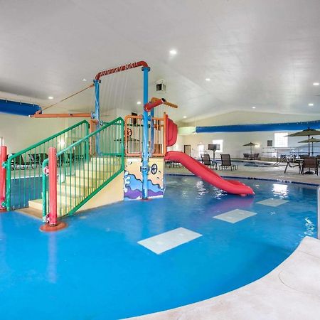Comfort Suites Johnson Creek Conference Center Eksteriør bilde