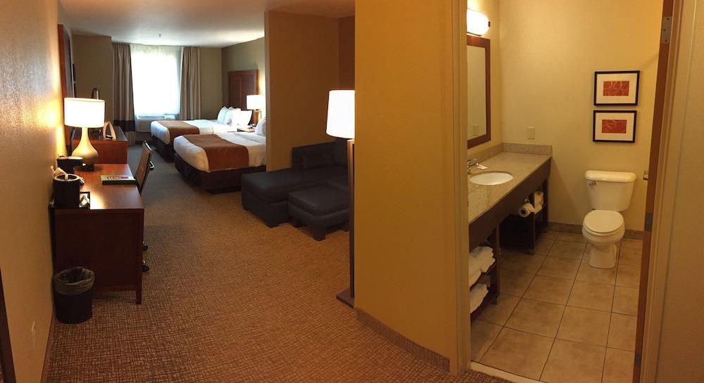 Comfort Suites Johnson Creek Conference Center Eksteriør bilde