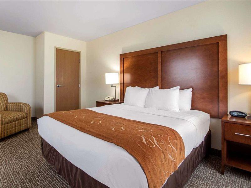 Comfort Suites Johnson Creek Conference Center Eksteriør bilde