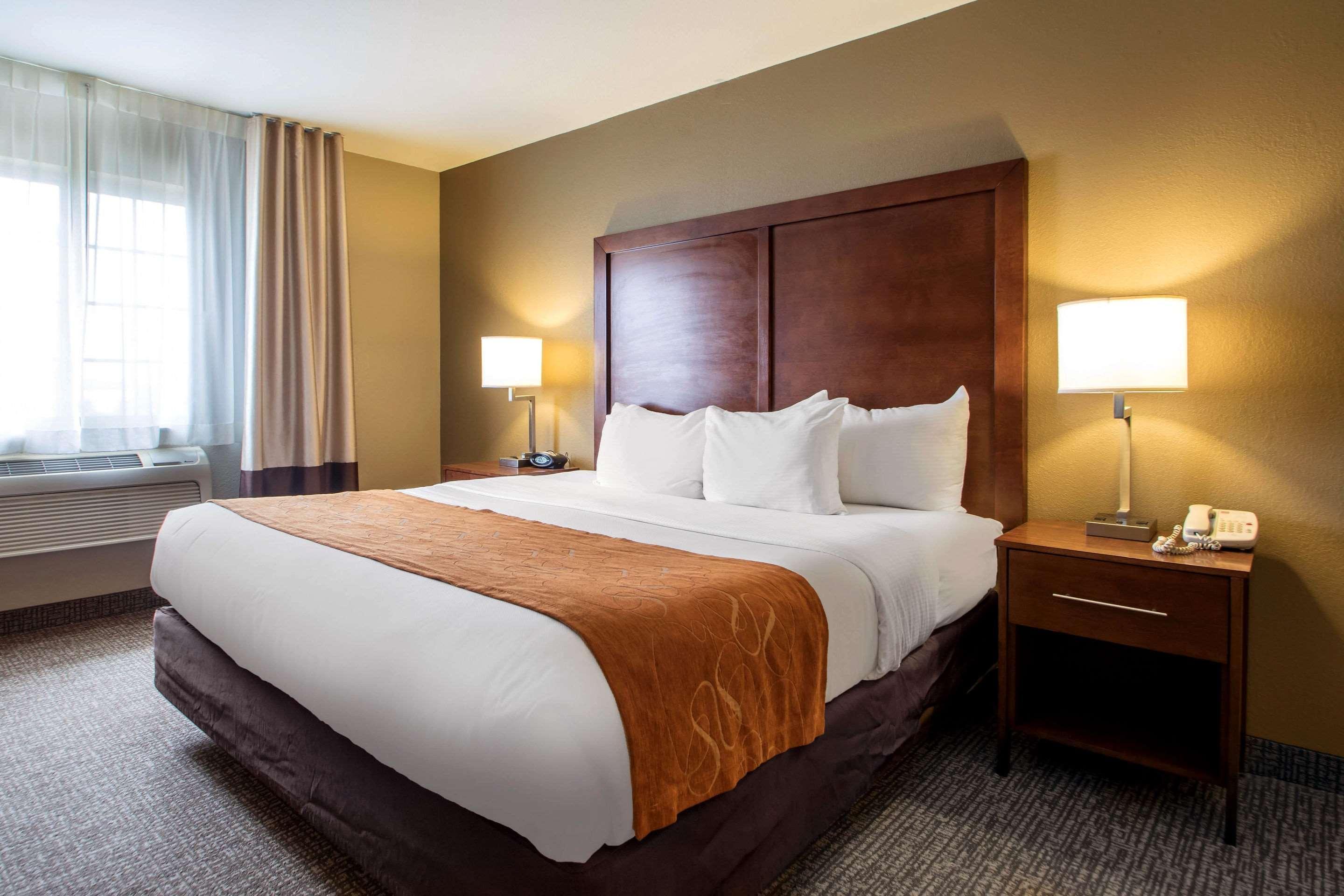Comfort Suites Johnson Creek Conference Center Eksteriør bilde