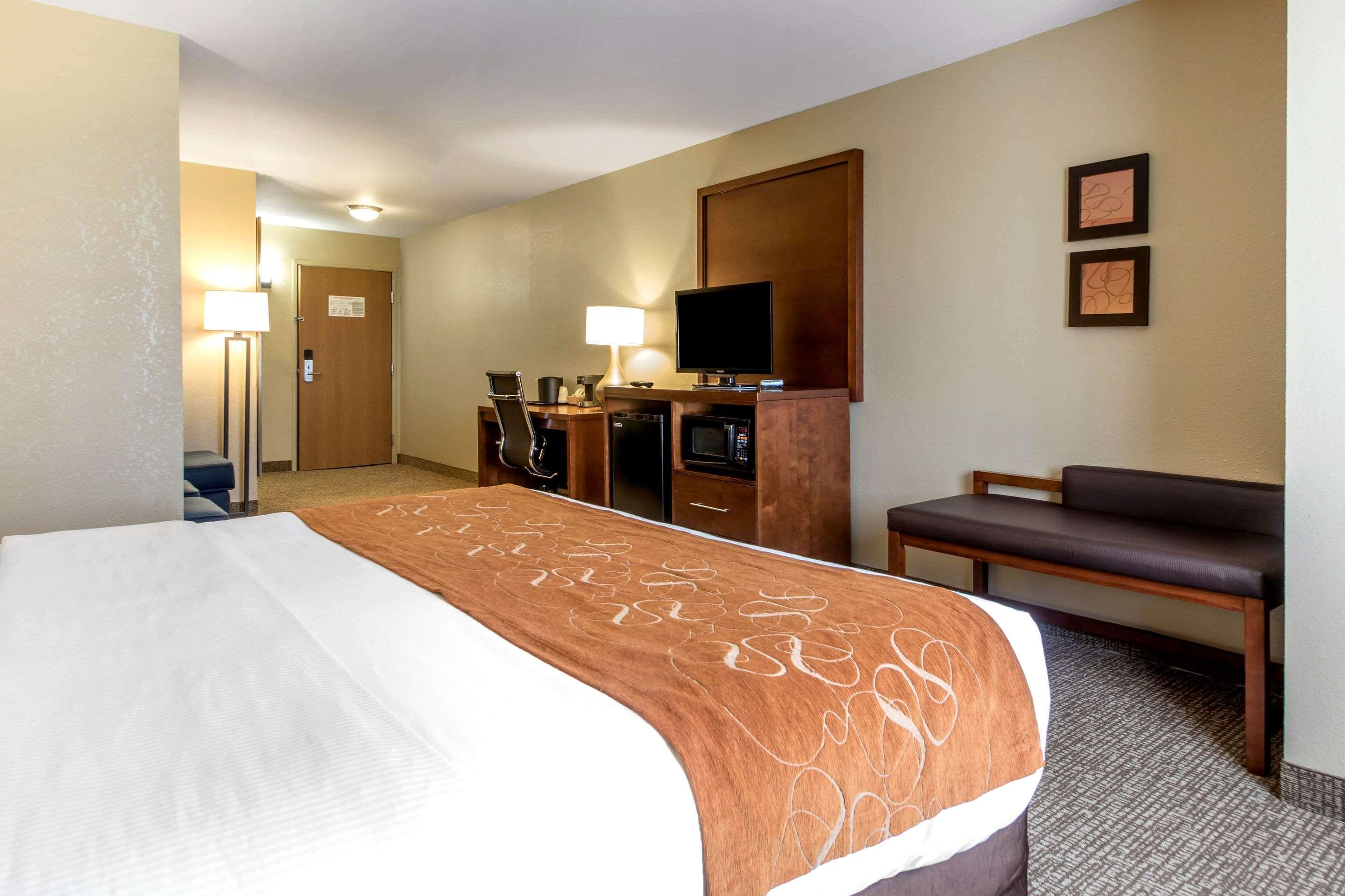 Comfort Suites Johnson Creek Conference Center Eksteriør bilde